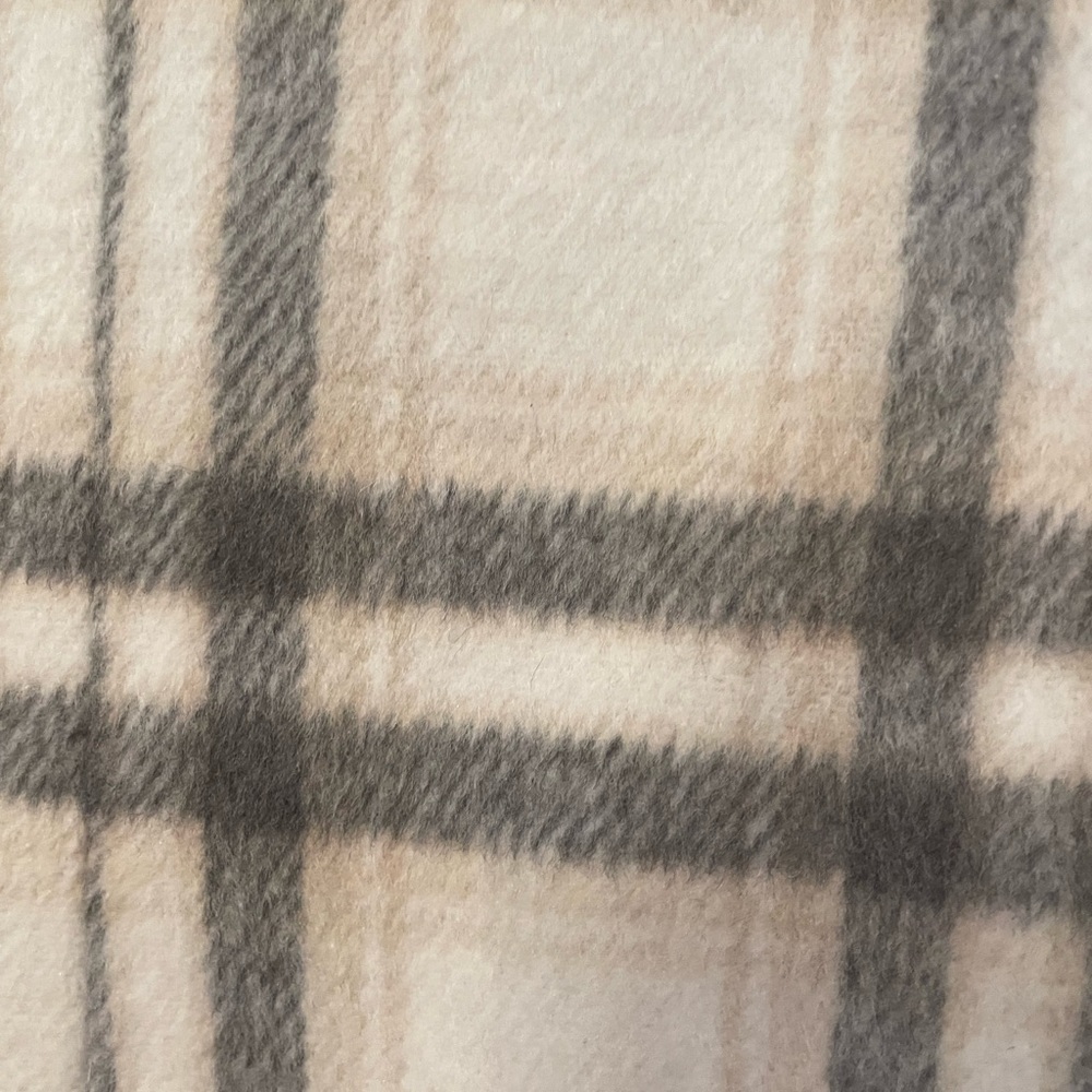 Bagatelle Collection soft plaid jacket size medium - Picture 4 of 10